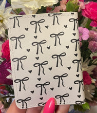 Load image into Gallery viewer, Bow + Heart Pattern Mini Wallet
